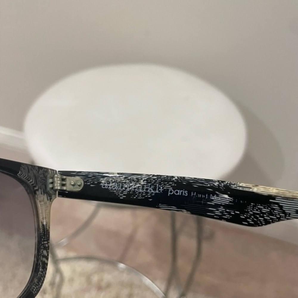 Sunglasses - Picture 5 of 7